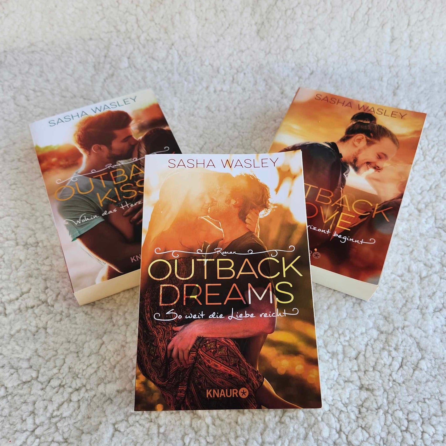 Signed: Outback Sisters trilogy (German Editions) by Sasha Wasley